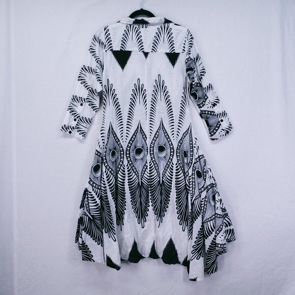 Step In Style Black & White Abstract Peacock Button-Down Hi-Low Tunic Dress PM - Picture 15 of 16